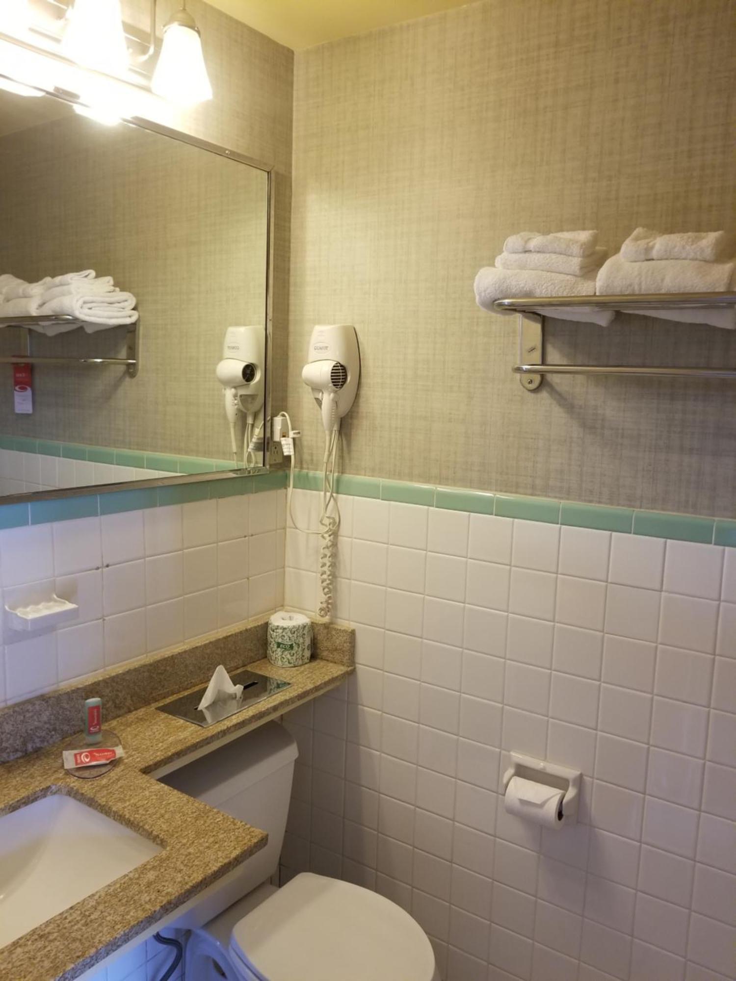 Falls Inn Newton Falls Екстер'єр фото
